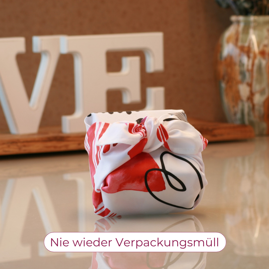 Furoshiki, Furoshiki Tuch, Geschenktuch, Furoshiki Herzen, Furoshiki aus Baumwolle, Furoshiki cloth, furoshiki bag, gift wrap, gift wrapping, sustainable wrap, nachhaltig Schenken, Furoshiki Avera, Furoshiki Kindergeburtstag, wiederverwendbares Geschenkpapier, Furoshiki Muttertag, Furoshiki Valentinstag
