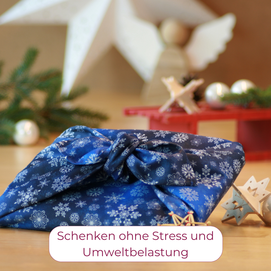 Furoshiki Schneeflocken, Furoshiki Frostia, Furoshiki Tuch, Furoshiki cloth, wiederverwendbare Geschenkverpackung, nachhaltige Geschenkverpackung, Geschenktuch, Gescehnkverpackung aus Stoff, Furoshiki Weihnachten, Furoshiki Noel