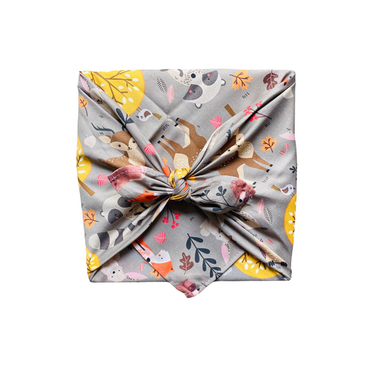 Furoshiki, Furoshiki Kinder, Furoshiki Waldtiere, wiederverwendbare Geschenkverpackung, nachhaltige Verpackung, Geschenkpapier Kinder, nachhaltiges Geschenkpapier, Geschenkerpackungs aus Stoff, Furoshiki Kinder