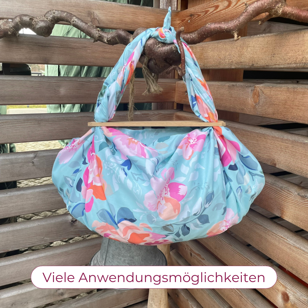 Furoshiki Florenza, Furoshiki cloth, Furoshiki Frühling, Furoshiki Sommer, Furoshiki Anleitungen zum nachmachen, wiederverwendbares Geschenkpapier, Geschenkverpackung aus Stoff, Alternative zum Geschenkpapier, nachhaltig Schenken ohne Papier, umweltbewusst schenken, Furoshiki Tuch, Furoshiki mit großen Blumen, wiederverwendbares Geschenkpapier, Geschenktuch, Furoshiki Tuch, Furoshiki Bag