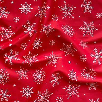 Furoshiki, Furoshiki Weihnachten rot, Christmas gift wrap, Geschenkverpackung aus Stoff, Schneeflocken, Furoshiki Set, Furoshiki rot mit Schneeflocken, nachhaltige Geschenkverpackung, zero waste schenken, wiederverwendbares Geschenkpapier, Furoshiki Set Weihnachten